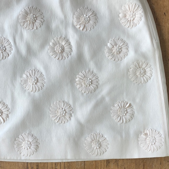 Valentino White Floral Silk Wool Mini Skirt - Picture 16 of 16